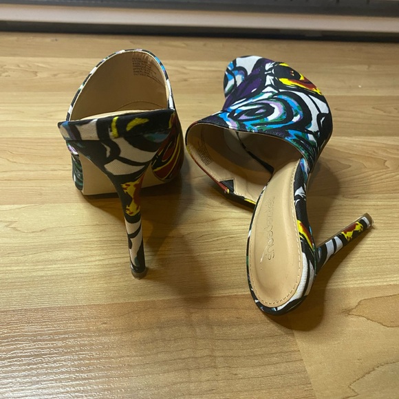 High heels shoes - Picture 2 of 3